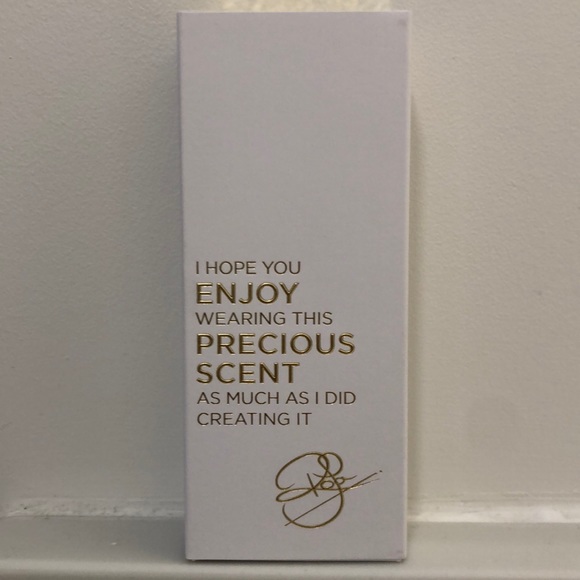 Roja Parfum - Picture 3 of 5